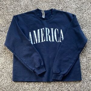 Women’s crew neck sweatshirt